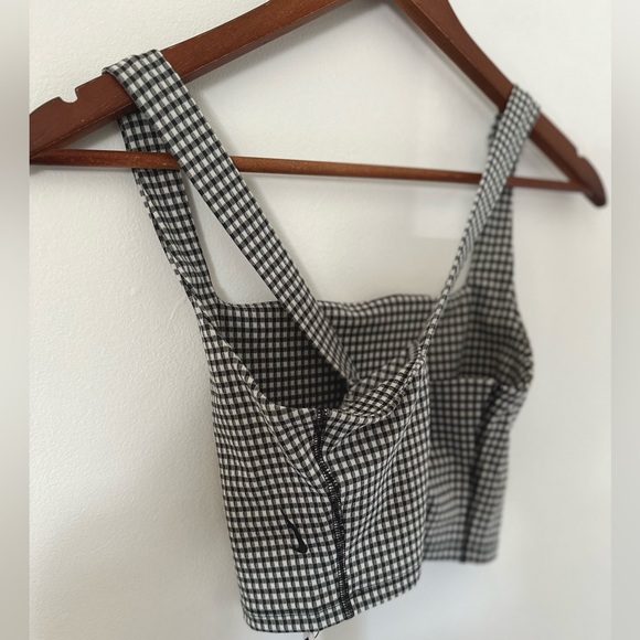 NWT Nike Yoga Women's Black and White Cropped Gingham Tank Sports Bra SIZE M - Picture 12 of 13